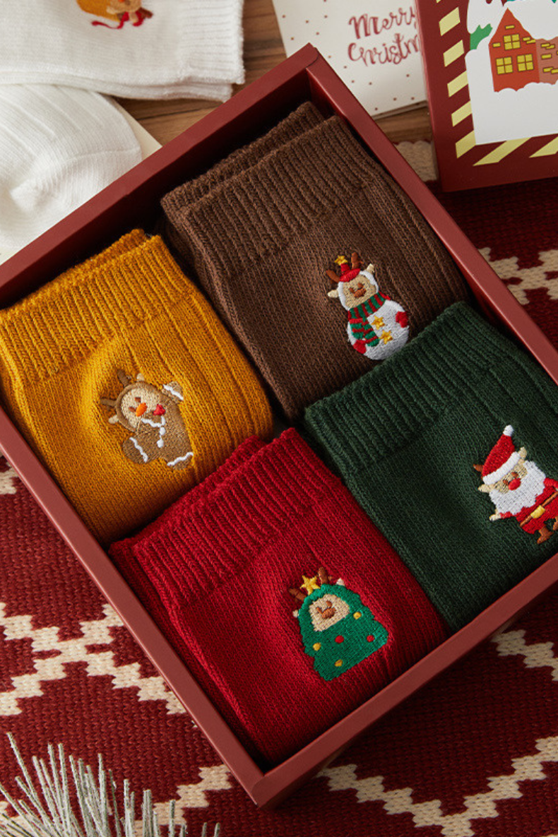 Christmas Embroidered Women's Crew Socks 4-Piece Gift Set
